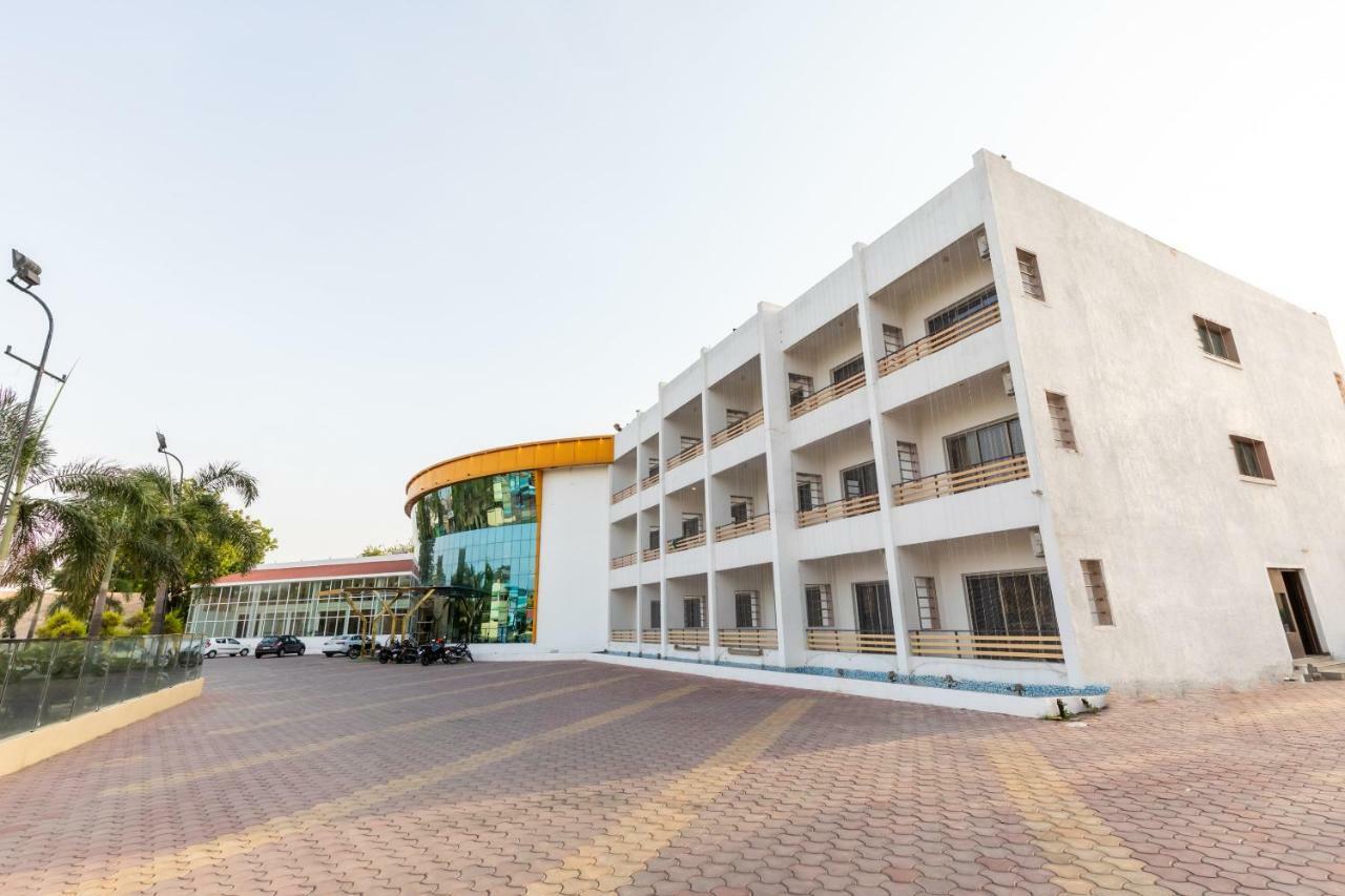 Oyo 42910 Hotel Rudra Palace Ratlām Extérieur photo