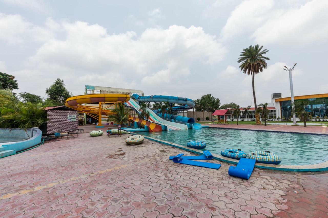 Oyo 42910 Hotel Rudra Palace Ratlām Extérieur photo