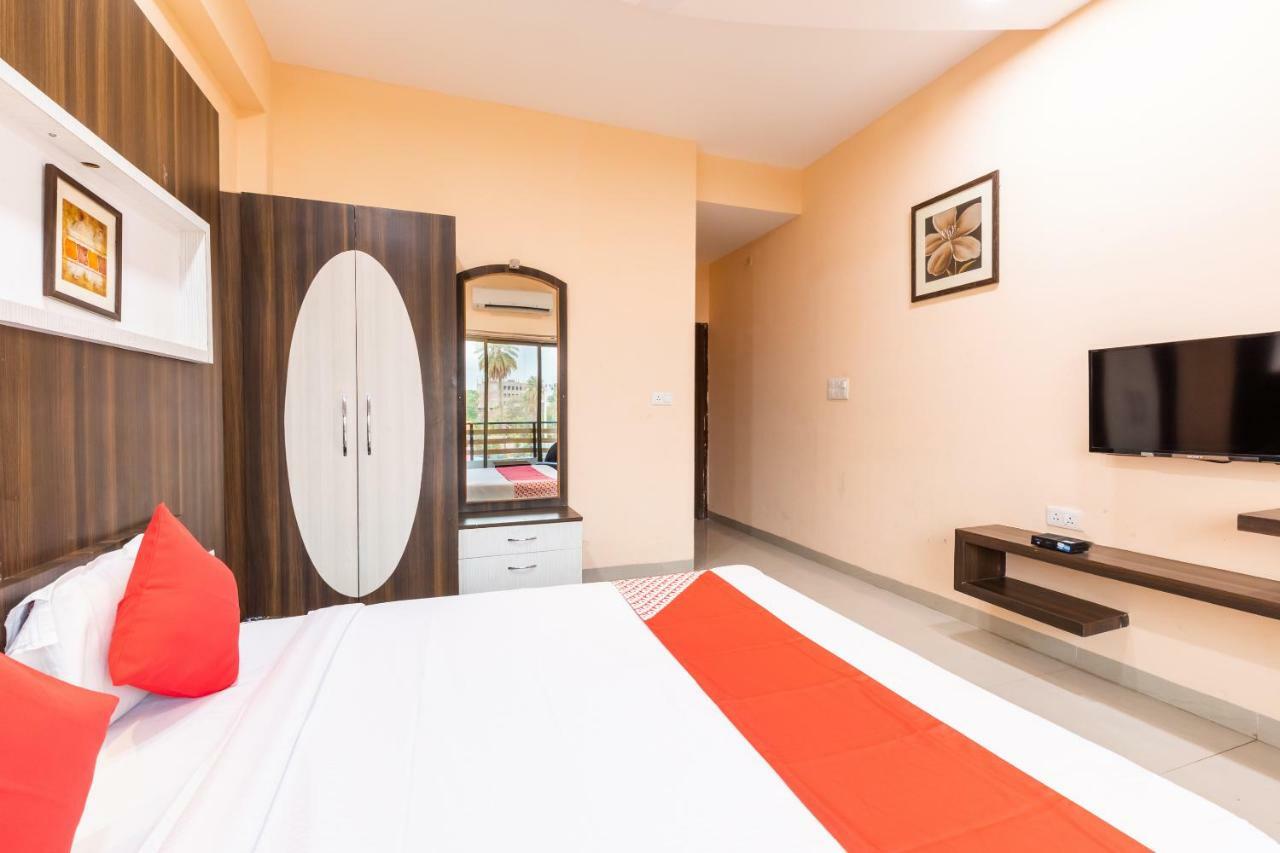 Oyo 42910 Hotel Rudra Palace Ratlām Extérieur photo